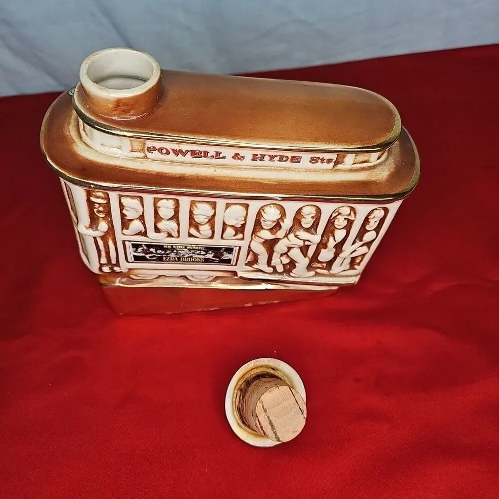 San Francisco Decanter Cable Car Liquor Bottle VTG 68 Ezra Brooks Powell & Hyde